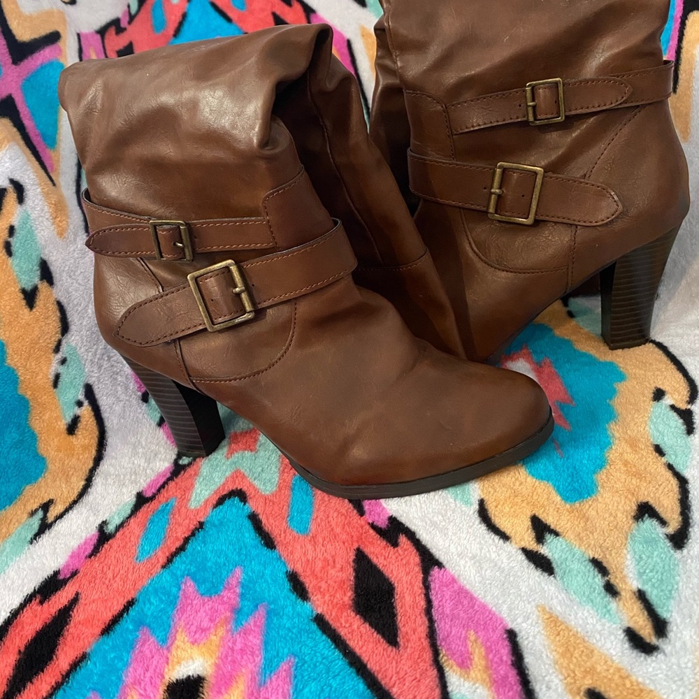Style & Co Rudyy Slouchy Brown Boot - Picture 3 of 8